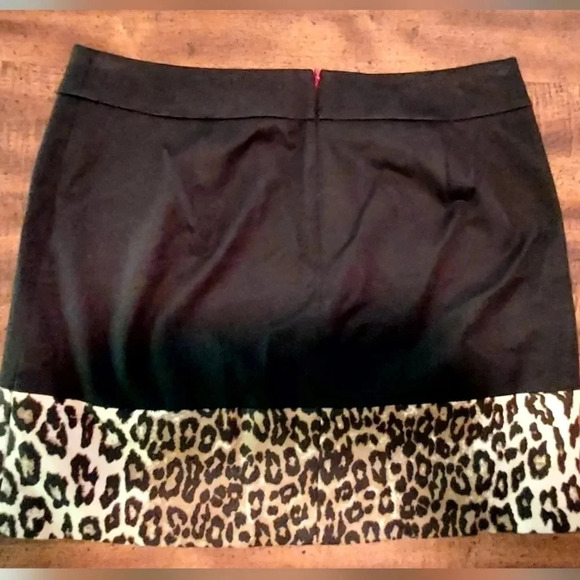 Banana Republic Black Leopard Pencil Mini Skirt Size 12 Red Zipper Lined NWT - Picture 4 of 11